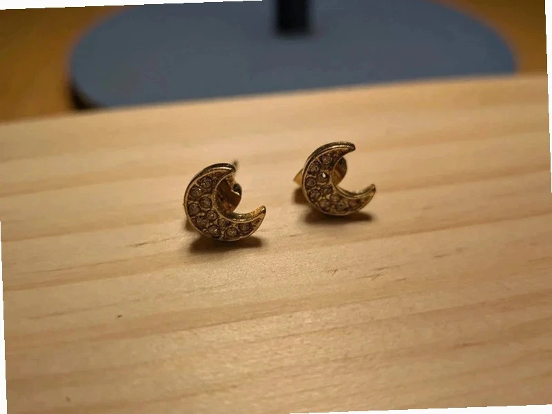 Gold and silver moon earrings. Brand new – photo 2